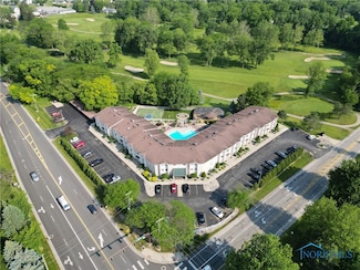 6640 Salisbury Rd Unit B212, Maumee, OH 43537