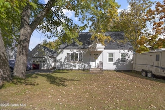 113 Glendale Rd, Latham, NY 12110