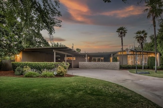 1098 W Keats Ave, Fresno, CA 93711