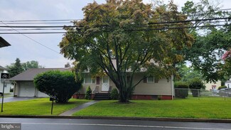 67 Green Ln, Ewing, NJ 08638