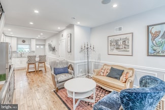 2337 Fernon St, Philadelphia, PA 19145