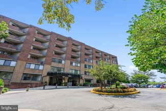 1951 Sagewood Ln Unit 11, Reston, VA 20191