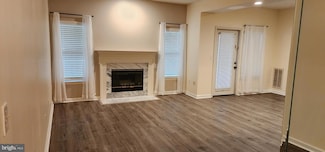 14303 Grape Holly Grove Unit 15, Centreville, VA 20121