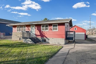 840 W Jackson St, Spearfish, SD 57783