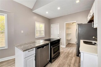 2908 E 21st St, Kansas City, MO 64127