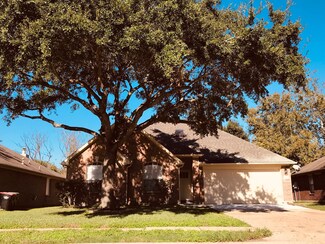 6611 Grant Dr, Richmond, TX 77469