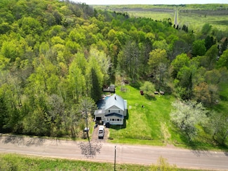 502 Luoma Rd, Wakefield, MI 49968