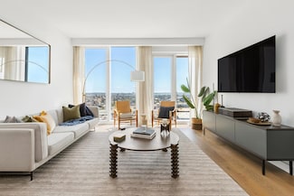 50 Bridge Park Dr Unit 17E, Brooklyn Heights, NY 11201