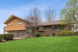 5482 Walleye Dr, Saint Joseph, MI 49085