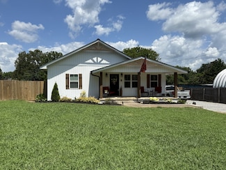 411 2nd Ave S, Loretto, TN 38469