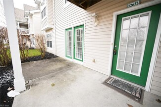22632 Lenox Dr Unit 716, Cleveland, OH 44126