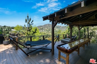 3000 Cornwall Dr, Glendale, CA 91206