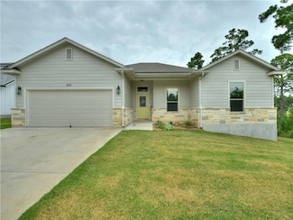 323 Kaanapali Ln, Bastrop, TX 78602