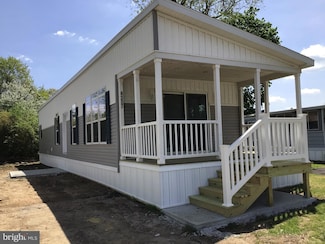 4307 Dover Dr, Morrisville, PA 19067