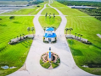 2909 Palacios Bay Dr, Palacios, TX 77465