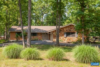 21 Oak Grove Rd, Palmyra, VA 22963