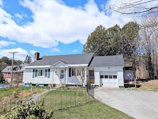 127 Pleasant St, Littleton, NH 03561