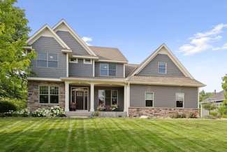 8250 Kelzer Pond Dr, Victoria, MN 55386