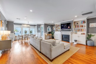 49 L St Unit 3, Boston, MA 02127