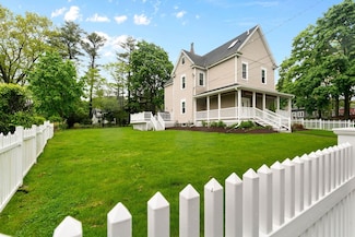 201 Adams St, Dedham, MA 02026