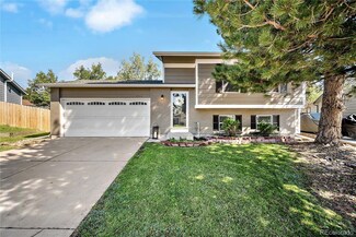 8915 W Teton Cir, Littleton, CO 80128