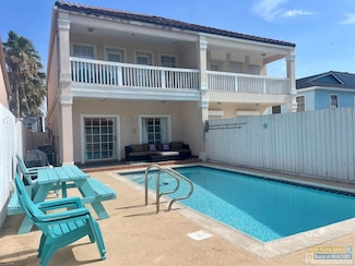 114A E Mesquite St, South Padre Island, TX 78597