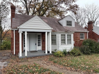 216 S Hartnett Ave, Saint Louis, MO 63135
