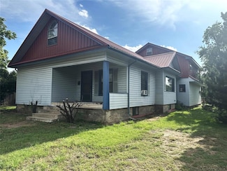 911 F St, Snyder, OK 73566