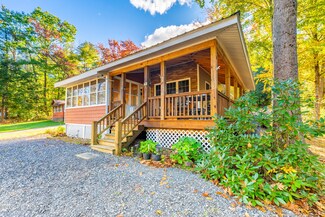 15 High Pointe Rd W, Corinth, NY 12822