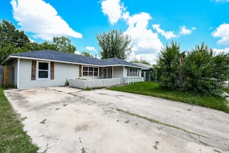1623 Camille St, Pasadena, TX 77506