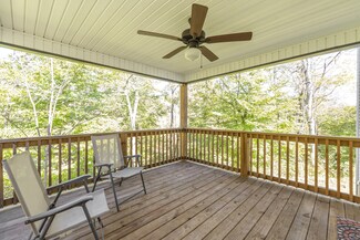 1125 Racker Dr, Clarksville, TN 37043