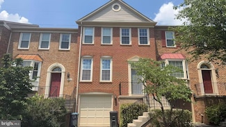 4238 Fox Lake Dr, Fairfax, VA 22033