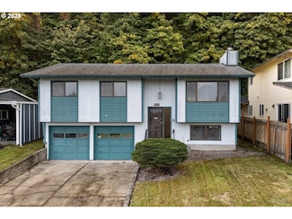 1124 W C St, Rainier, OR 97048