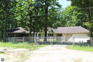 9101 N M 37, Mesick, MI 49668