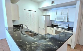 1000 Scotia Dr Unit 106, Hypoluxo, FL 33462