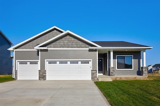 535 NW Compass Ave, Waukee, IA 50263