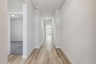 10537 Blakely Creek Rd, Fort Worth, TX 76126
