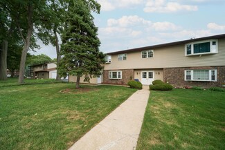 1853 Burgundy St, Schererville, IN 46375