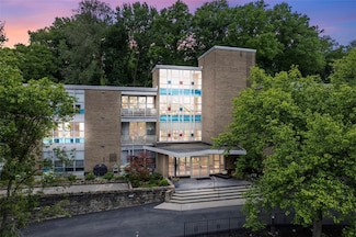 5100 5th Ave Unit 407, Pittsburgh, PA 15232