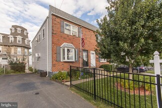 105 Clifton Ave, Darby, PA 19023