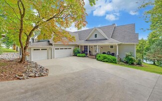 2327 Ridgecrest Cir, Hiawassee, GA 30546