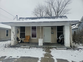 103 NE 15th St, Washington, IN 47501