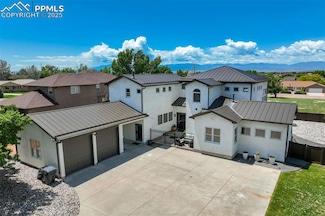 489 S Pin High Dr, Pueblo, CO 81007