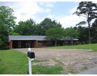 110 Critz St S, Wiggins, MS 39577