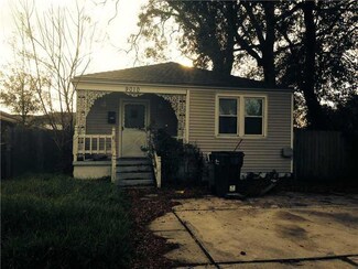 9010 Quince St, New Orleans, LA 70118