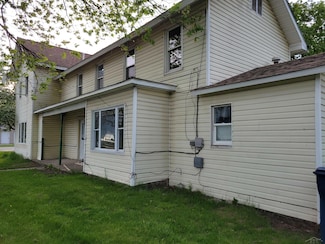 205 Sexton St Unit 304 Eastman, Breckenridge, MI 48615