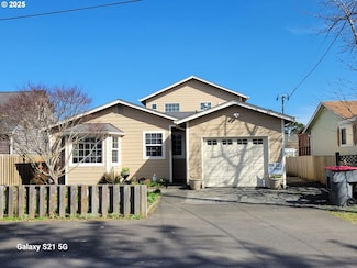 2525 Pine St, Seaside, OR 97138
