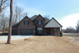 801 Lancelot Dr, Springdale, AR 72762