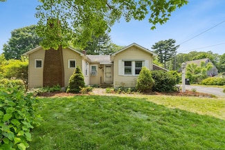 44 Nod Rd, Clinton, CT 06413