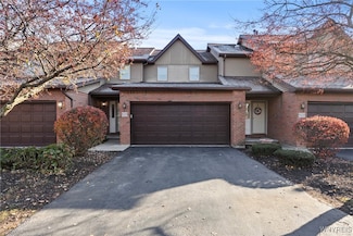 5225 Bridle Path Ln, Lewiston, NY 14092